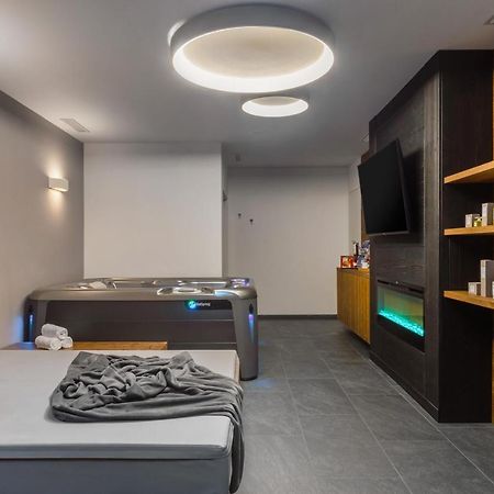 Hotel Vittoria - Ricarica L'Anima Dimaro Dış mekan fotoğraf