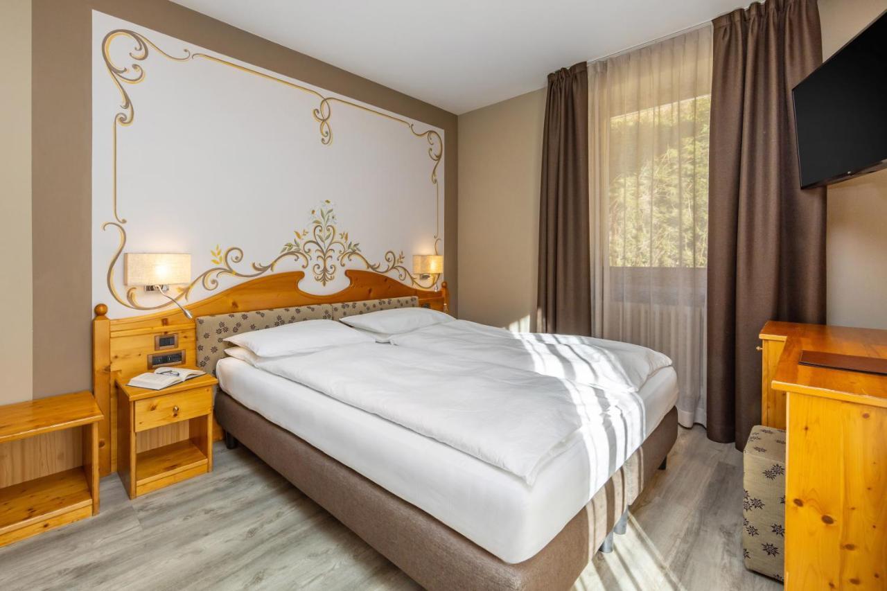 Hotel Vittoria - Ricarica L'Anima Dimaro Dış mekan fotoğraf