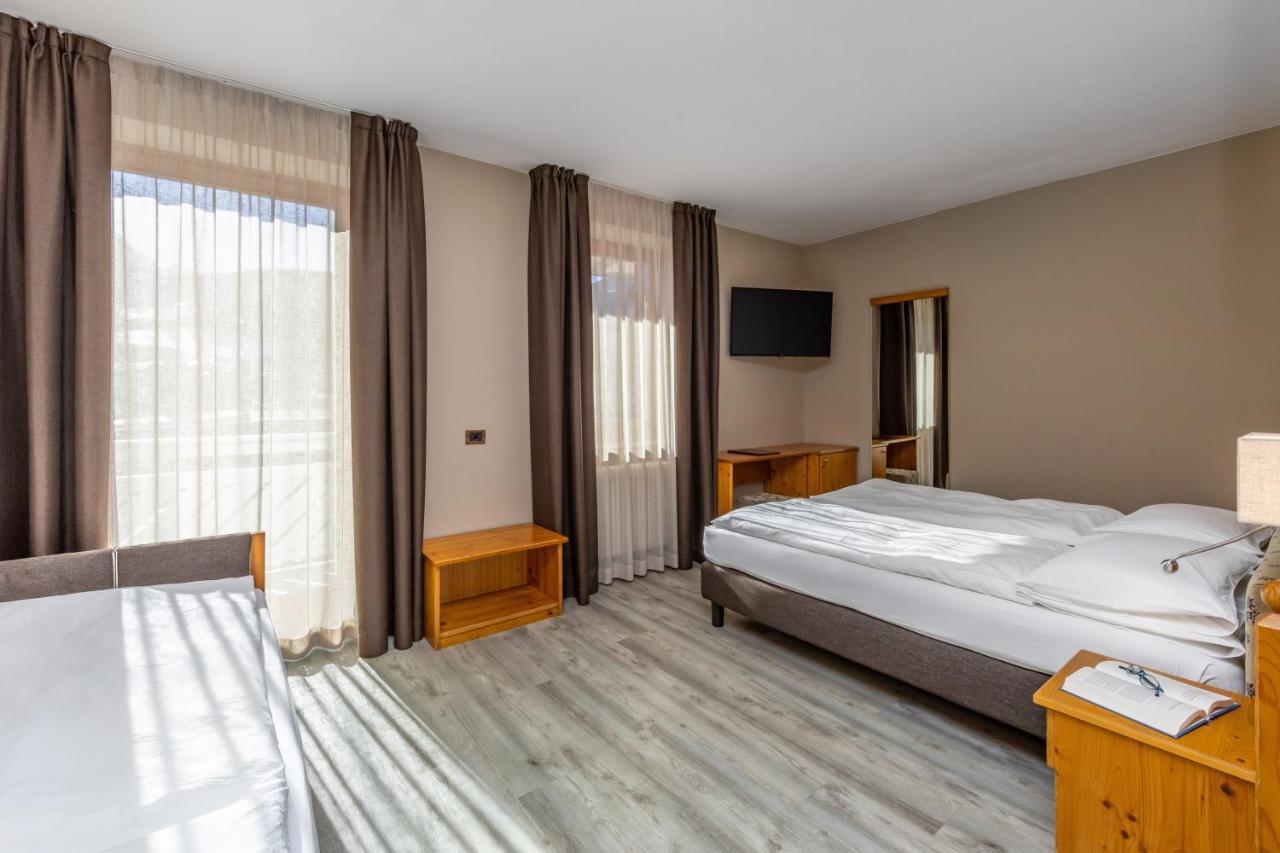 Hotel Vittoria - Ricarica L'Anima Dimaro Dış mekan fotoğraf