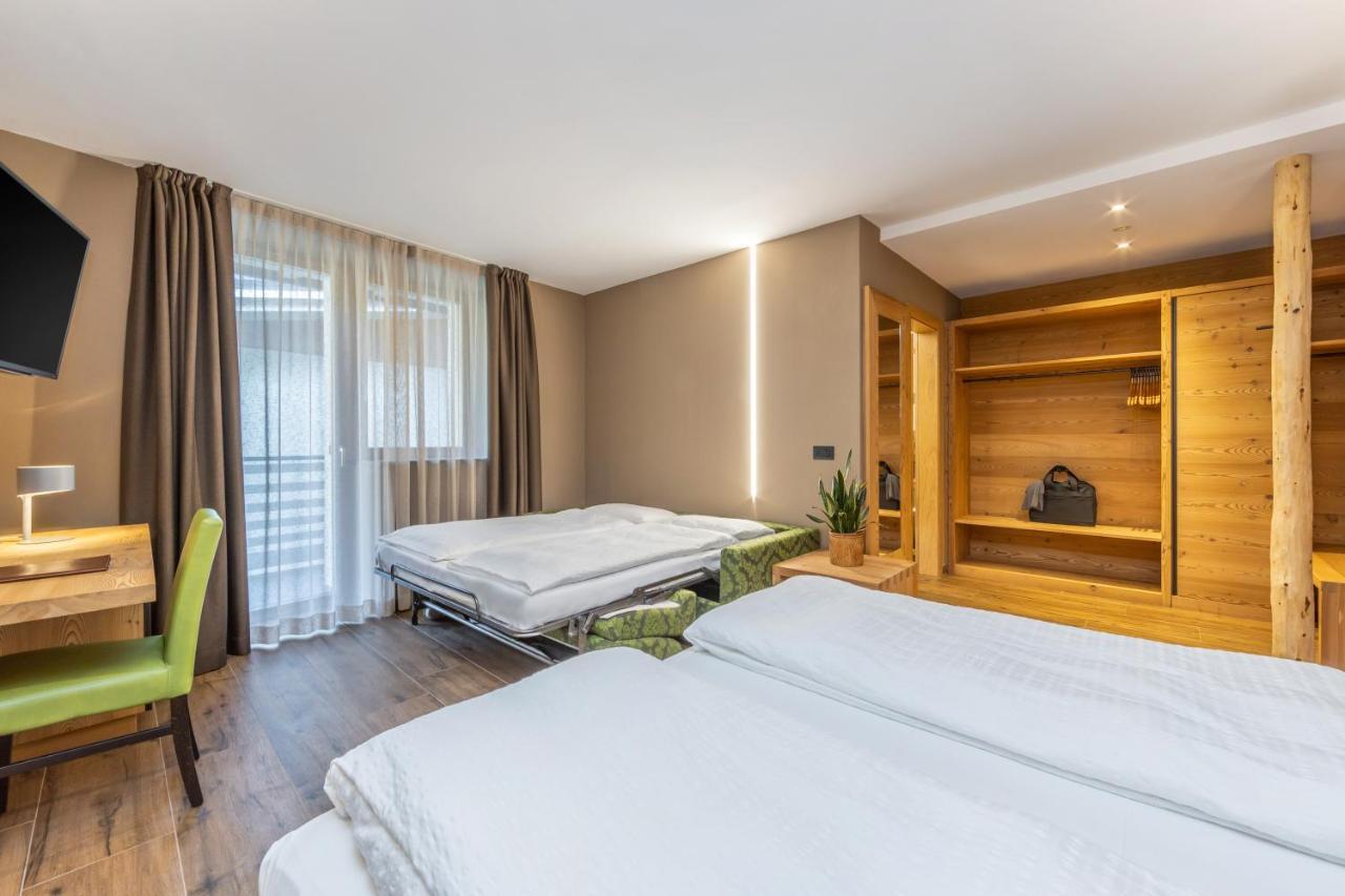 Hotel Vittoria - Ricarica L'Anima Dimaro Dış mekan fotoğraf