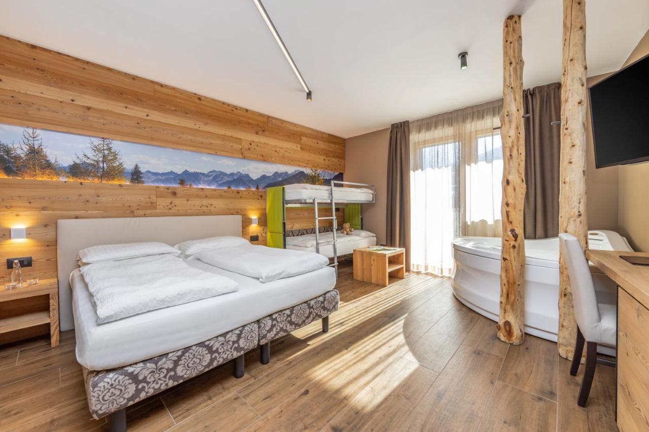 Hotel Vittoria - Ricarica L'Anima Dimaro Dış mekan fotoğraf
