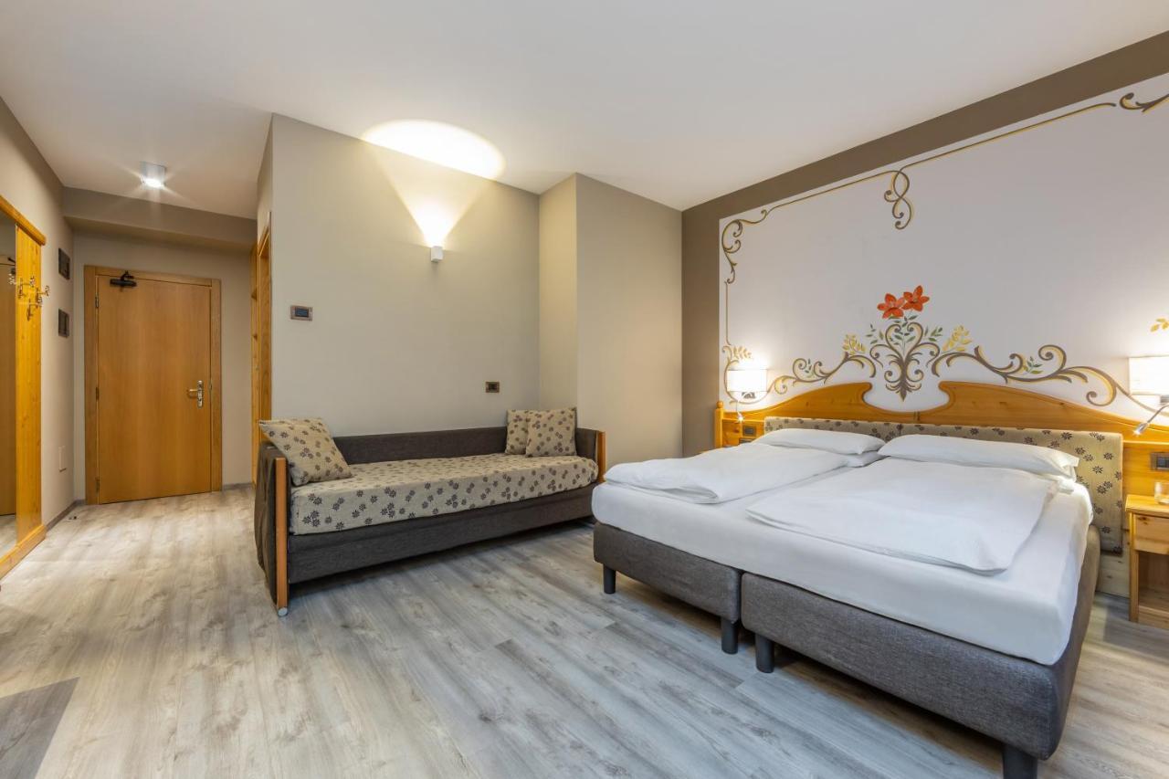 Hotel Vittoria - Ricarica L'Anima Dimaro Dış mekan fotoğraf