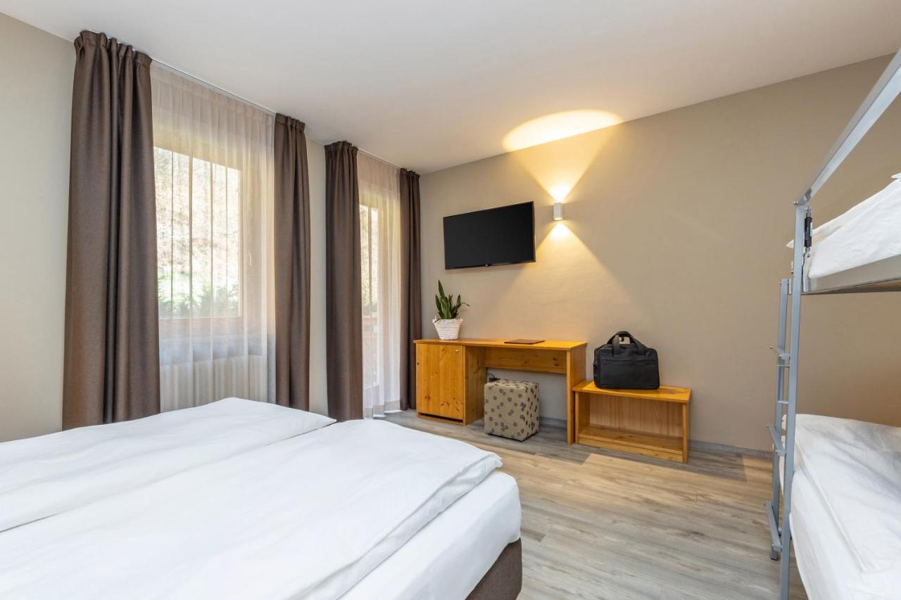 Hotel Vittoria - Ricarica L'Anima Dimaro Dış mekan fotoğraf