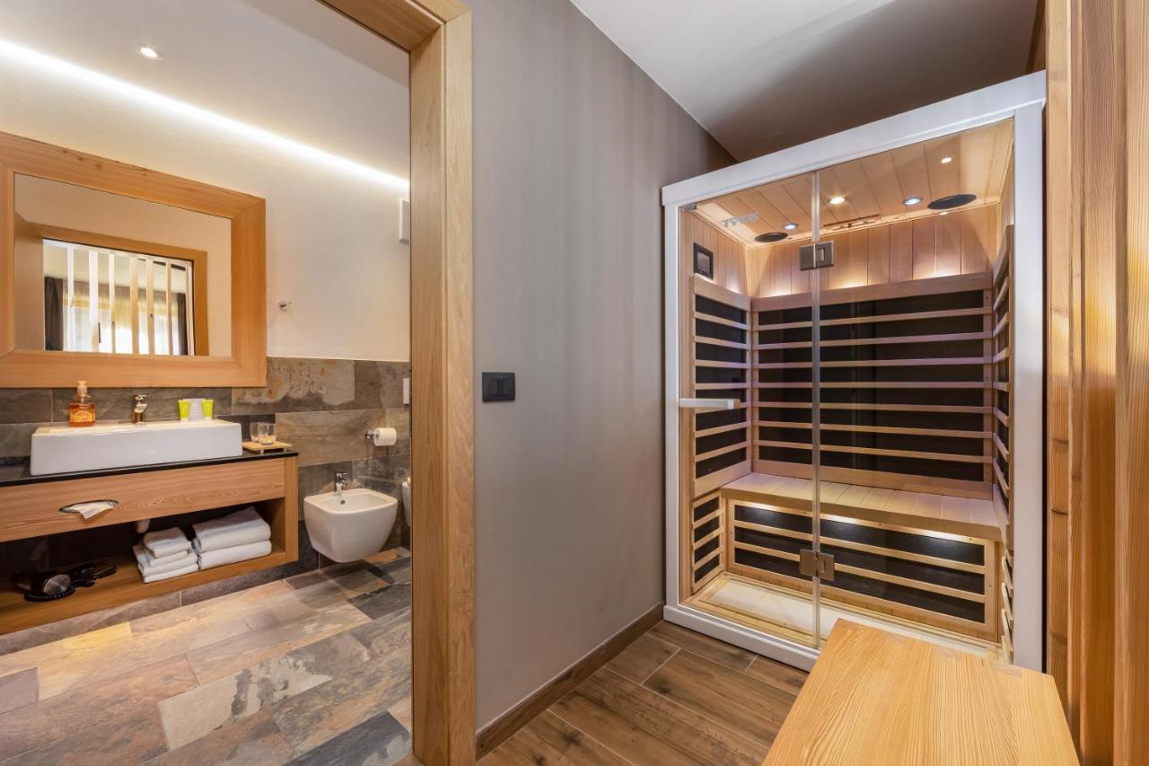 Hotel Vittoria - Ricarica L'Anima Dimaro Dış mekan fotoğraf