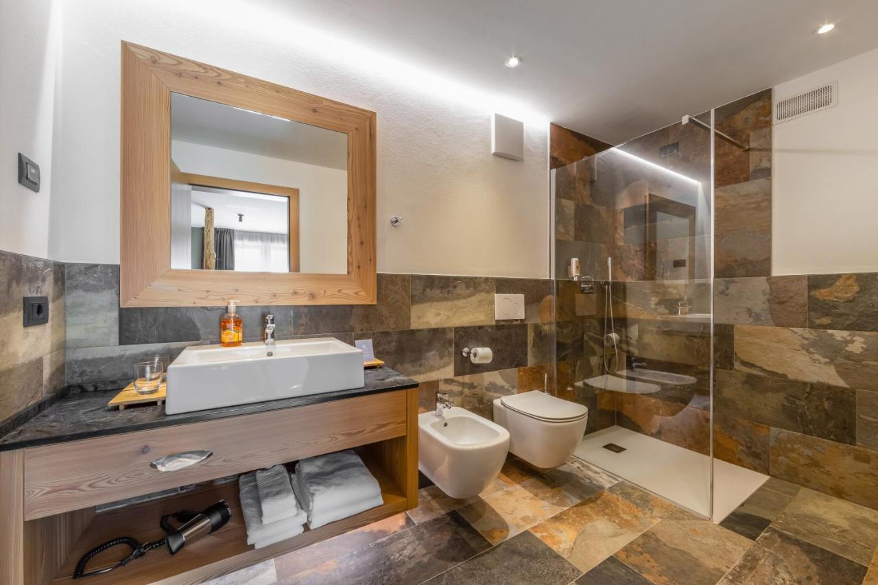 Hotel Vittoria - Ricarica L'Anima Dimaro Dış mekan fotoğraf