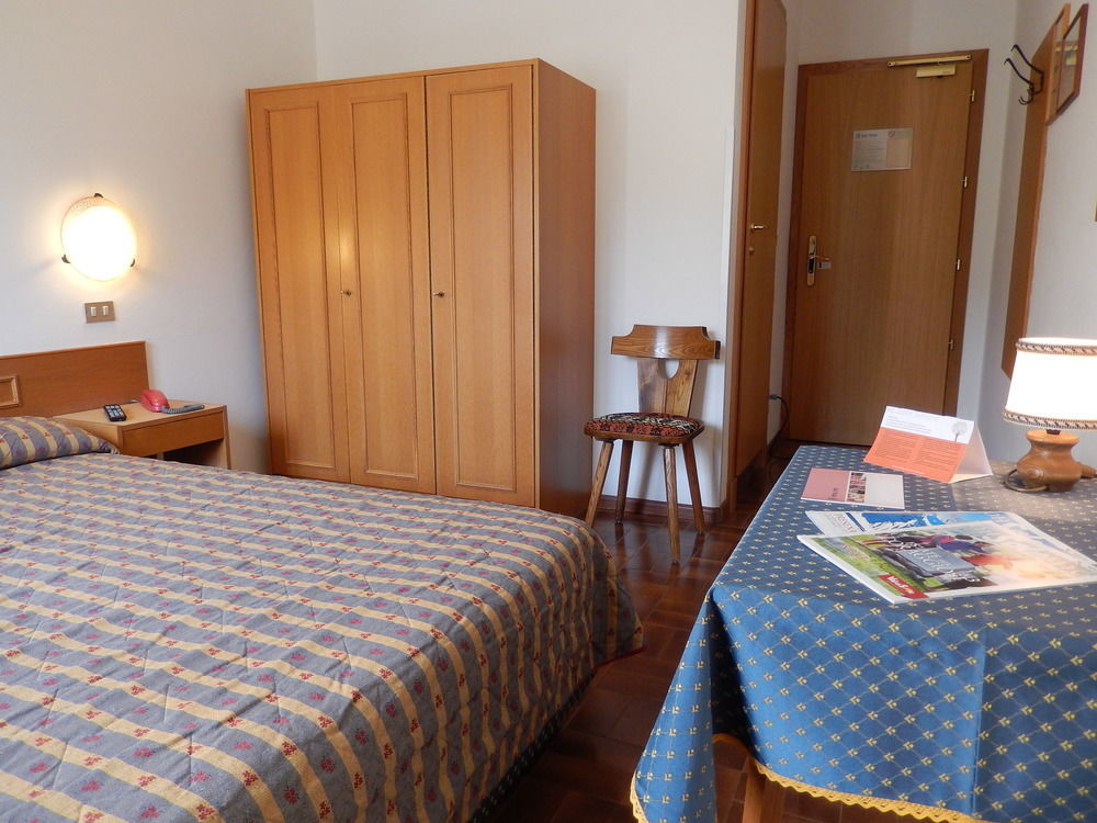 Hotel Vittoria - Ricarica L'Anima Dimaro Dış mekan fotoğraf