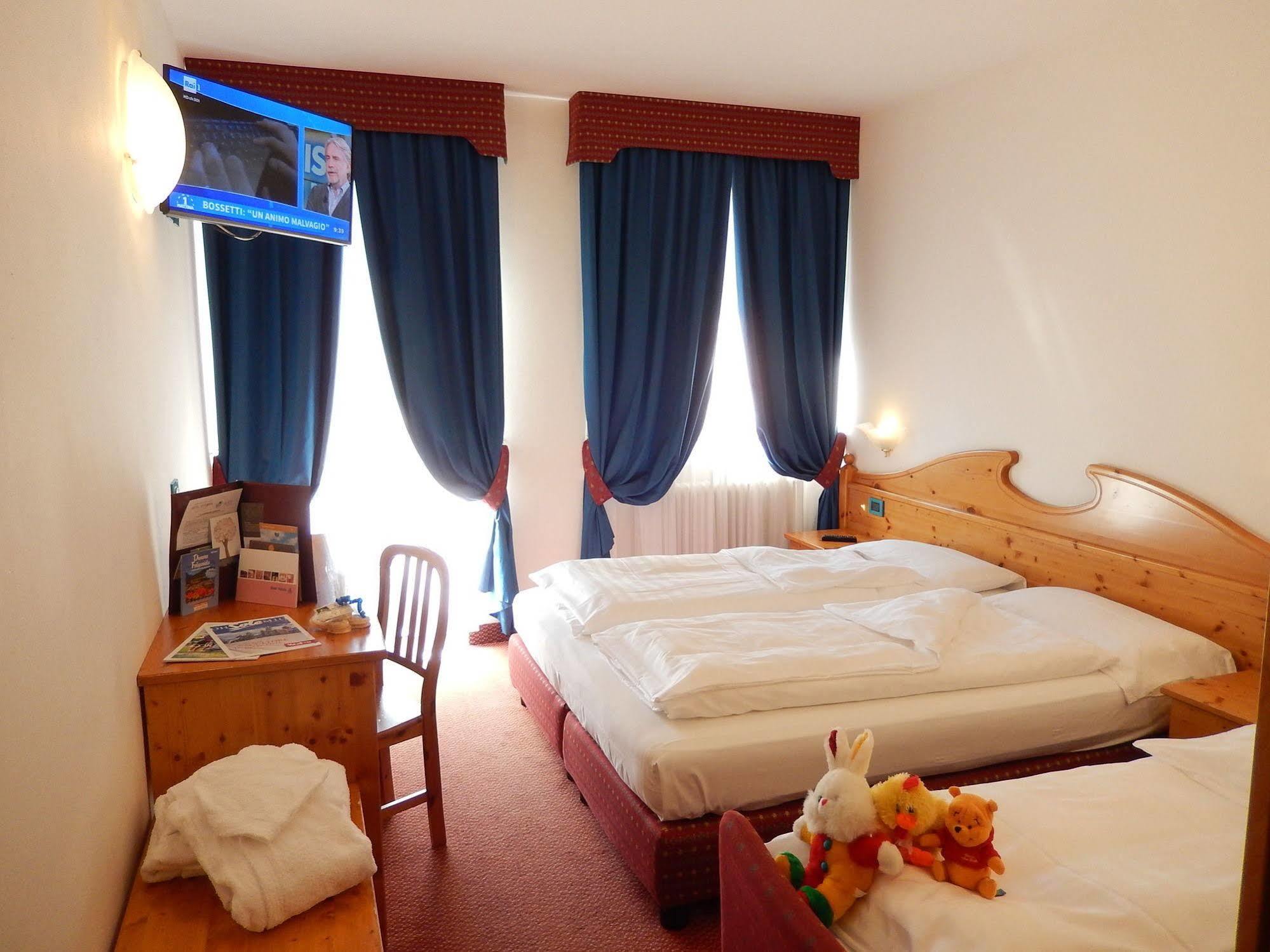 Hotel Vittoria - Ricarica L'Anima Dimaro Dış mekan fotoğraf
